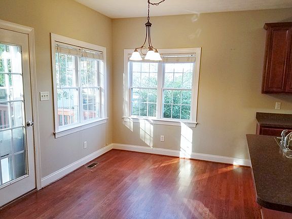 5th image of 3300 Tadley Dr