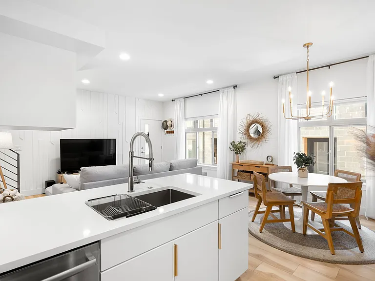 1273 Xavier St — Photo 11