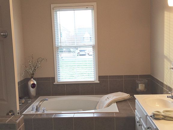 Garden tub in master bath