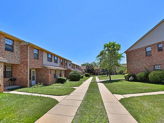 3rd image of 8 Chapeltowne Cir #C0460046