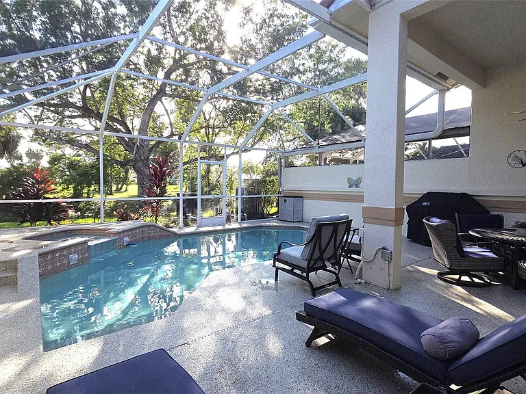 504 W Palm Aire Dr #504 — Photo 25