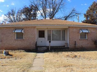 115 N Ike Rude Ave, Mangum, OK 73554