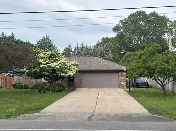 2835 Lincoln Ave, Saint Joseph, MI 49085