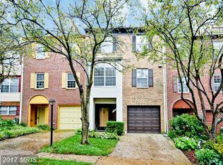 6043 Heatherwood Dr, Alexandria, VA 22310