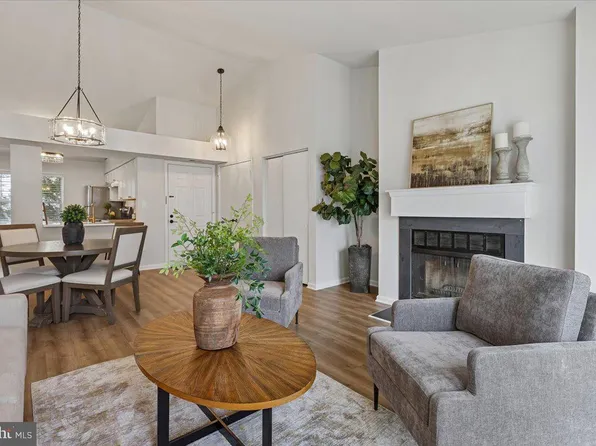 3403 Lakeside View Dr #18-4, Falls Church, VA 22041