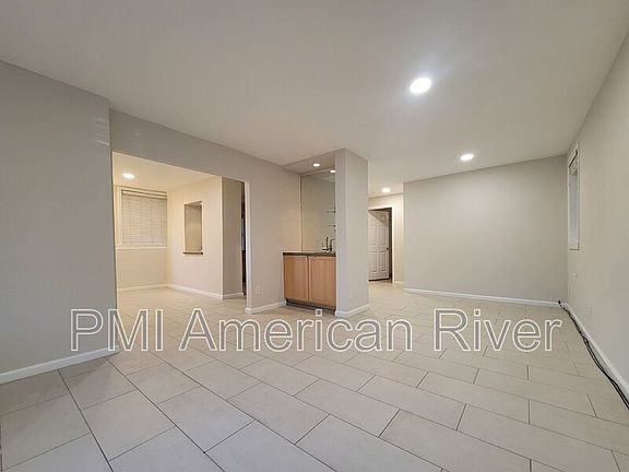 2nd image of 1716 Capitol Ave APT 1