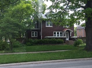 610 W Green St, Champaign, IL