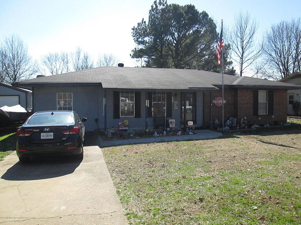 1st image of 3605 Heathcliff Dr