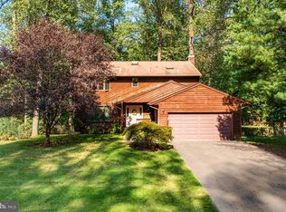 1700 Woodlore Rd, Annapolis, MD 21401