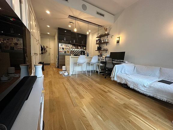 2nd image of 41-21 28th St #6M