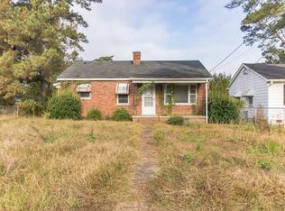 1102 Harper Dr, Kinston, NC 28501