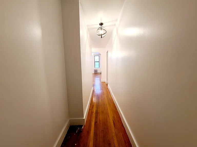 2108 Chatterton Ave #4A — Photo 7