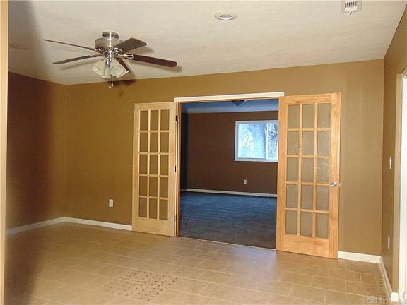 3rd image of 711 Longvale Dr