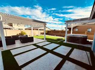 2366 E Palmdale Ln, Gilbert, AZ 85298