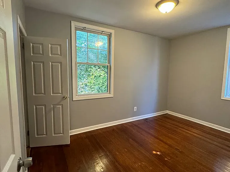309 East Ave — Photo 14