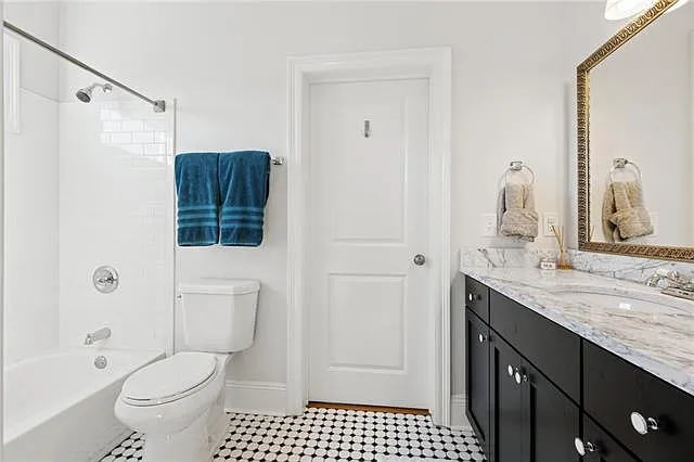 540 S Hennessey St — Photo 15