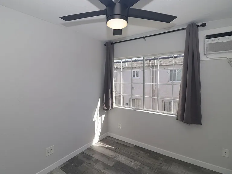 4239 Swift Ave — Photo 14