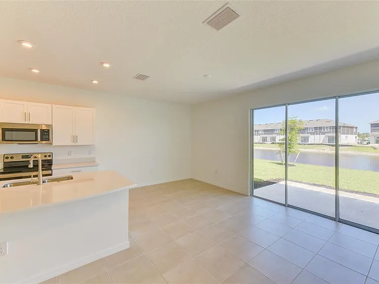 5744 Haven Ter — Photo 13