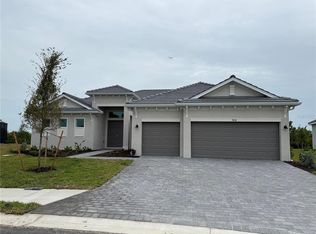 7814 Lakes Edge Ln, Port Charlotte, FL 33981