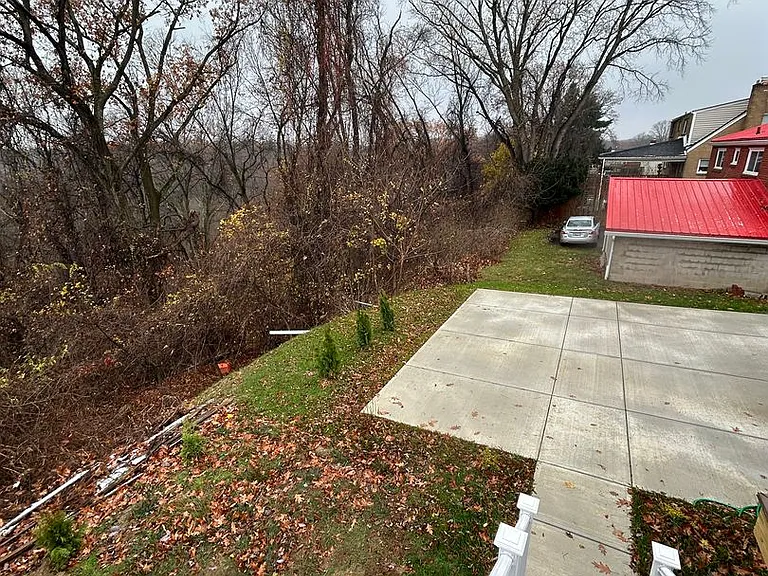 506 Crescent Boulevard Ext — Photo 28