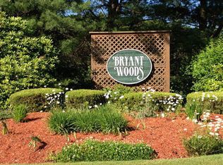 27 Ridgewood Dr, Atkinson, NH 03811