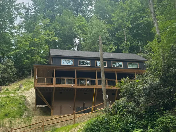 827 San Remo Dr, Gatlinburg, TN 37738
