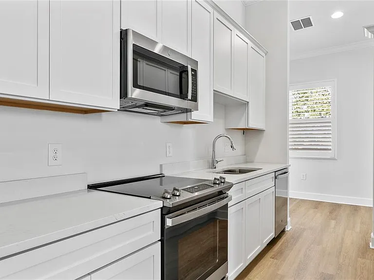 1903 W Bristol Ave #2 — Photo 29
