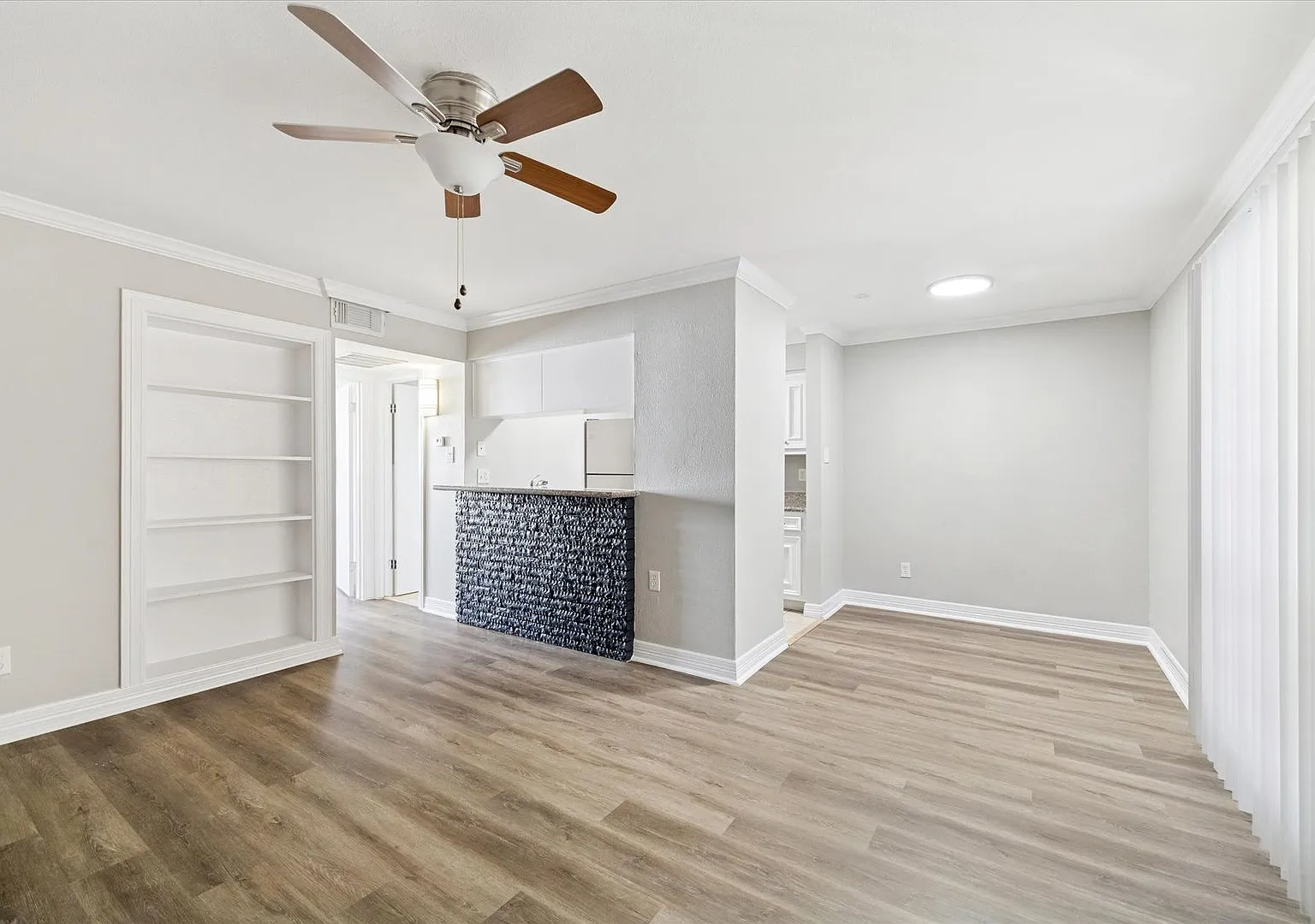 Emerson Street Apartments — Photo 2