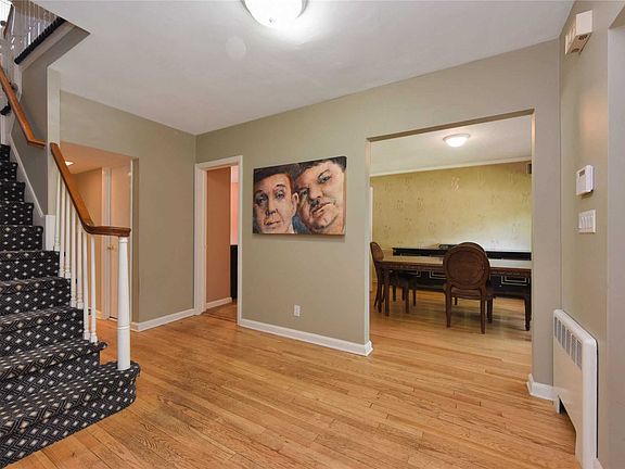 4th image of 239 Kent Dr