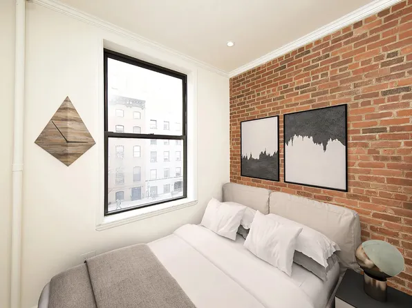 316 West 14th Street image 1 of 3