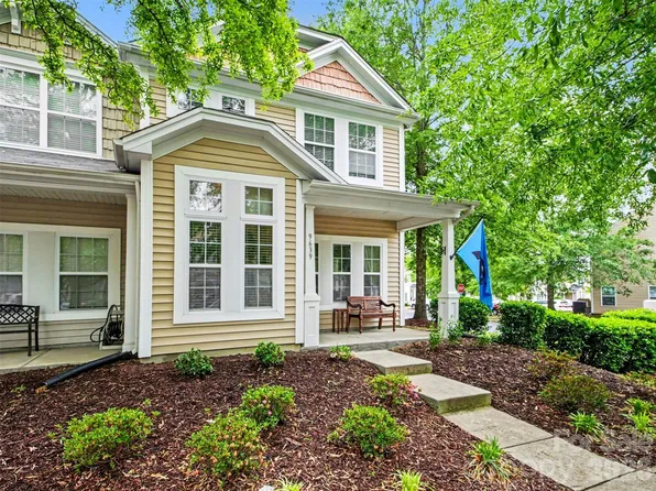 9639 Turning Wheel Dr, Charlotte, NC 28214