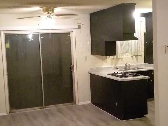 2nd image of 1724 E TAMARISK Avenue