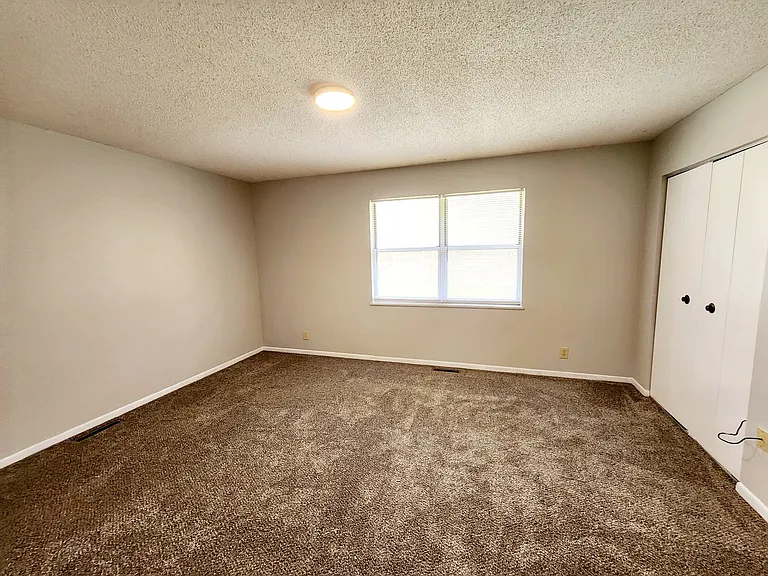 3800 Marbleton Rd — Photo 9