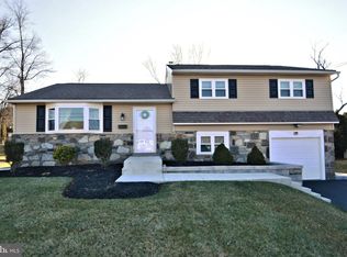 684 Stratford Rd, Warminster, PA 18974