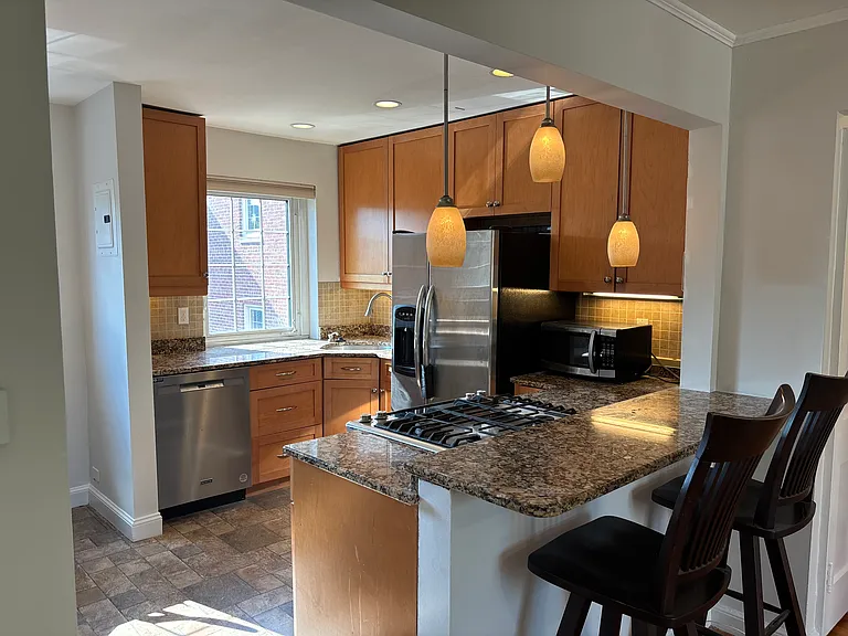 20 Saint Paul St #8 — Photo 1