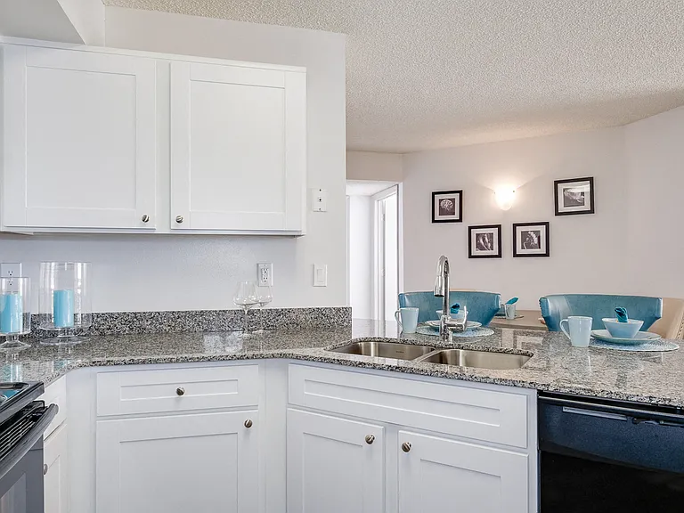 500 Malabar Rd SW — Photo 52