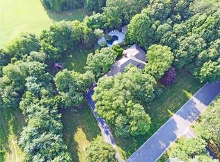 100 Pheasant Dr, East Greenwich, RI 02818