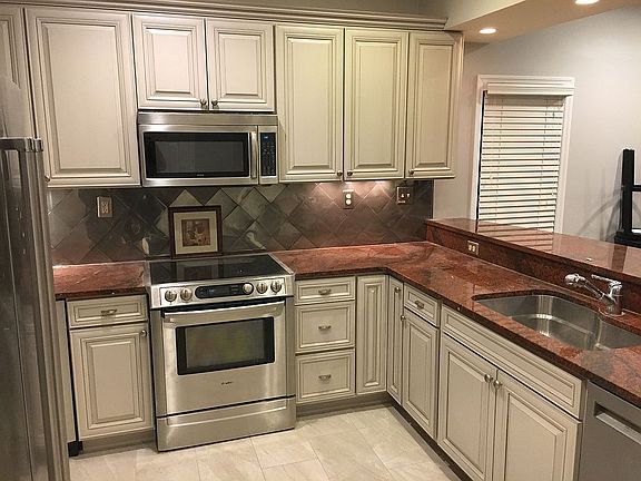 3rd image of 76 Ocean Ln APT 7632