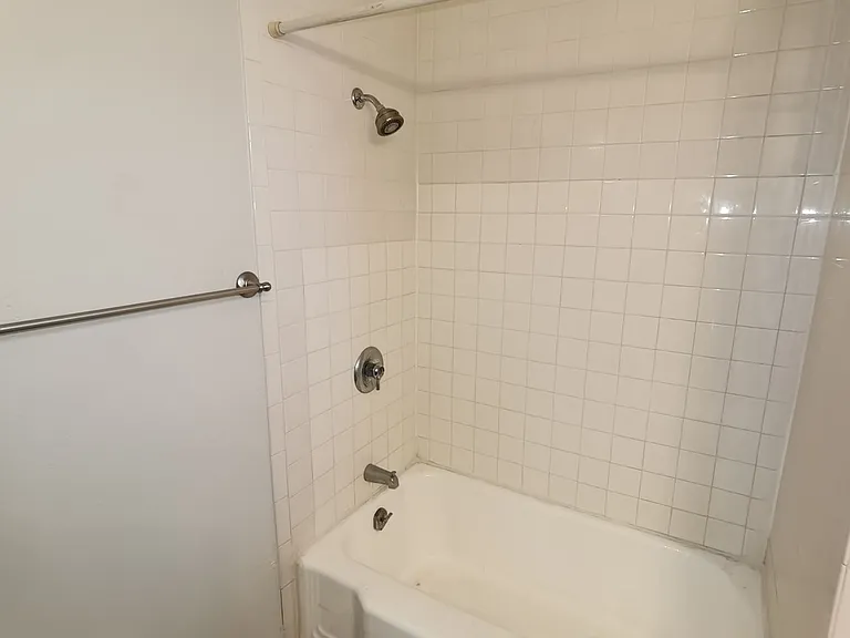 137 E Norwood Ct — Photo 29