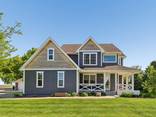 104 Walnut St, Minburn, IA 50167