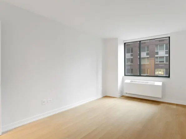 75 West End Avenue image 11 of 35