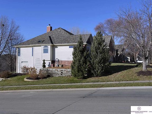 3rd image of 3204 N 157th St