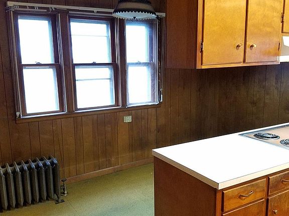 4th image of 173 Minerva St