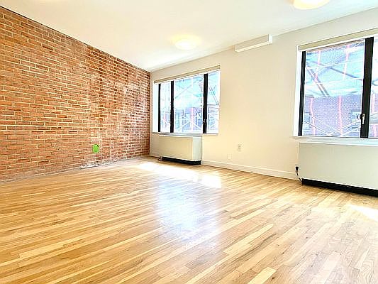 4th image of 259 W 10th St APT 3a