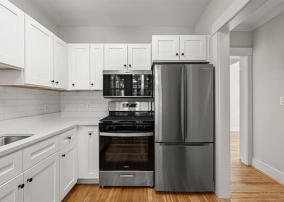 1st image of 58 Selkirk Rd APT 2