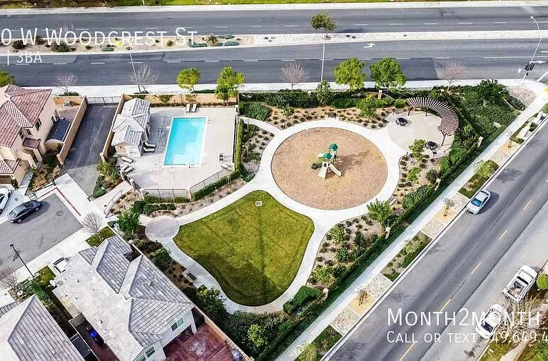 630 W Woodcrest St — Photo 54