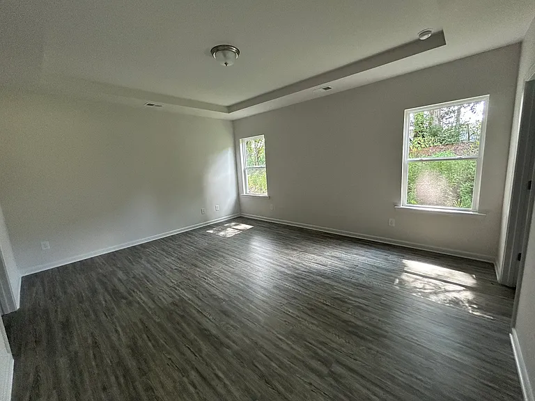 152 Marion Dr — Photo 10
