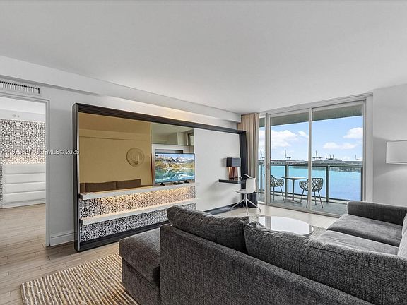 2nd image of 1100 West Ave #1414