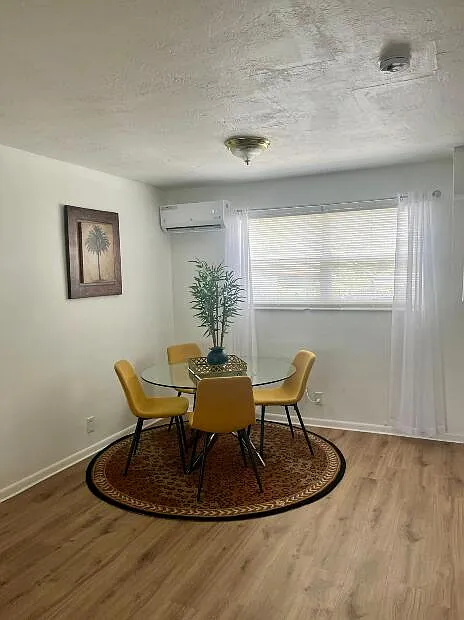 1 bed, 1.0 bath, 800 sqft, $1,950 — Photo 3
