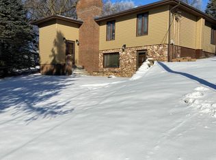 19042 Cathy Ln, Council Bluffs, IA 51503